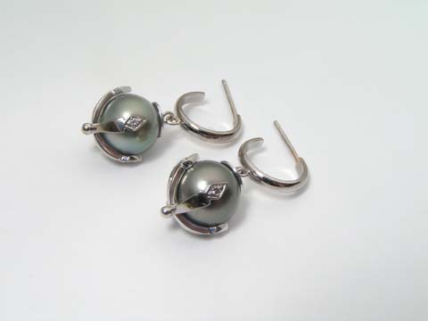 tahitian pearls diamonds earrings